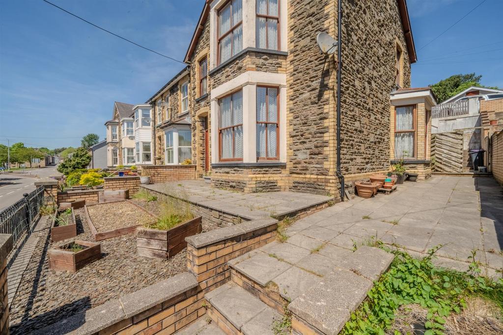 8 Cwmavon Road-26.jpg