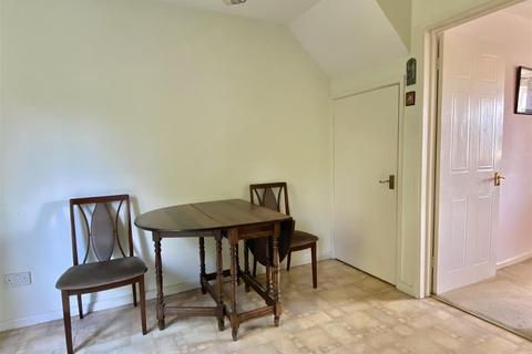 3 bedroom property for sale, Carlton Close, Bicton Heath, Shrewsbury