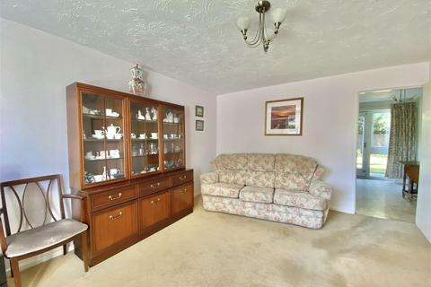3 bedroom property for sale, Carlton Close, Bicton Heath, Shrewsbury