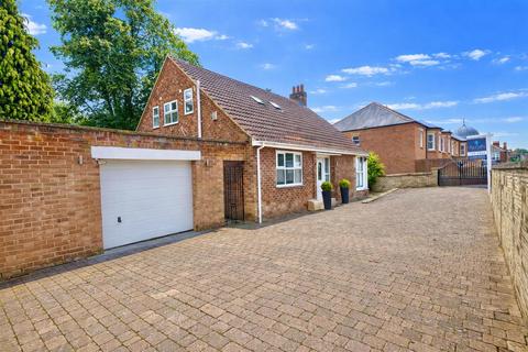 4 bedroom bungalow for sale, Coniscliffe Road, Darlington