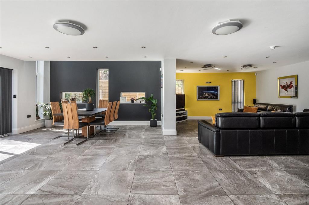 Dining/Lounge