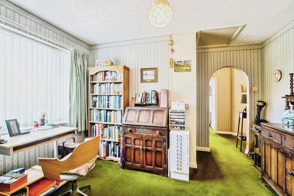 OPEN PLAN OFFICE.jpg