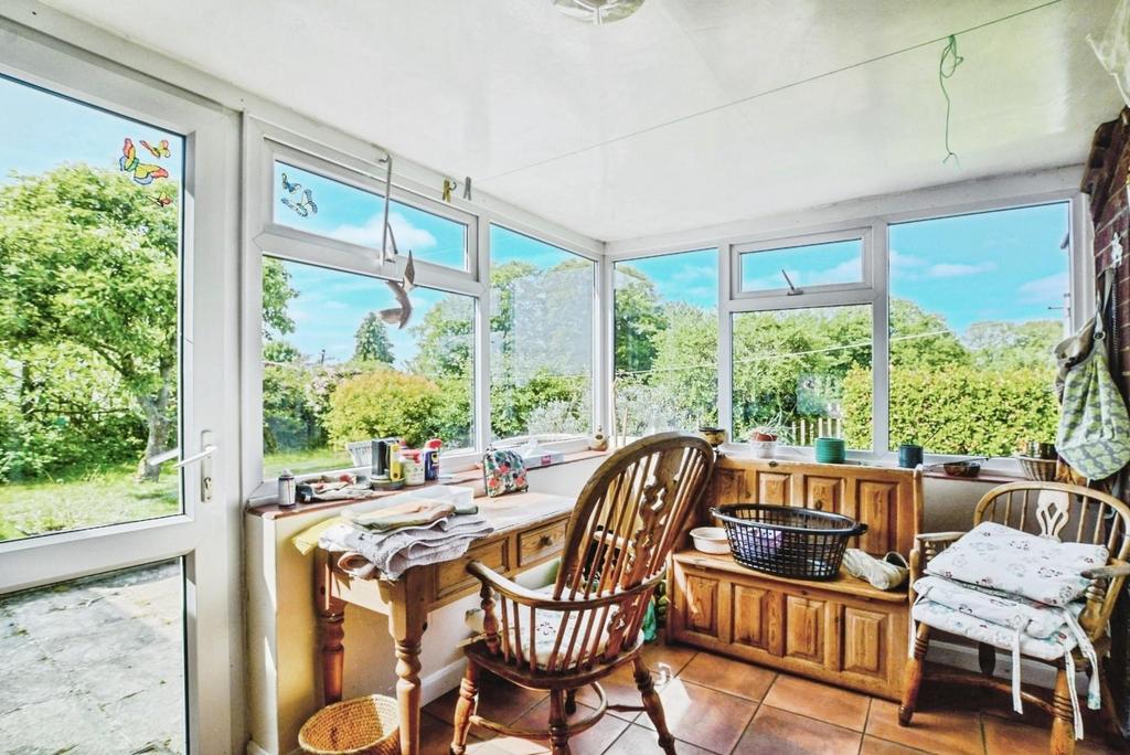 GARDEN ROOM.jpg