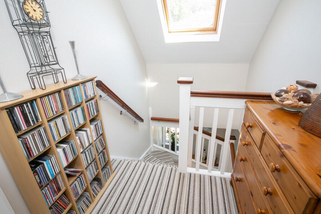 2nd floor landing