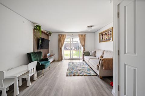 4 bedroom end of terrace house for sale, Fairlawn Crescent, Greenhithe DA9