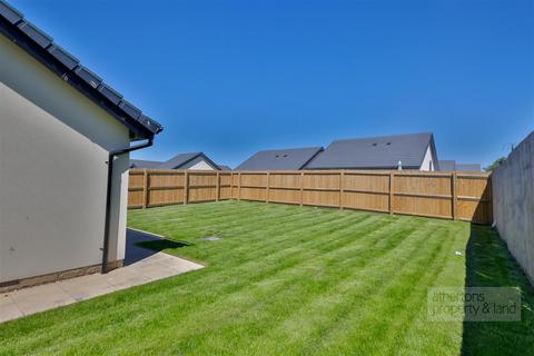 2 bedroom semi-detached bungalow for sale, Ribblesdale, Worsthorne