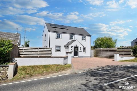 4 bedroom detached house for sale, Haverfordwest