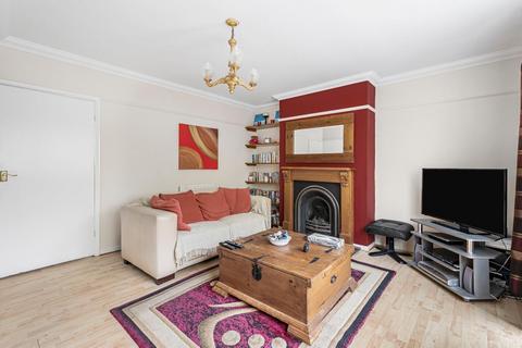 2 bedroom flat for sale, Longfield Crescent, London