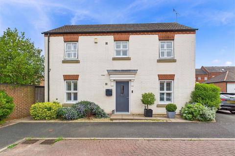 3 Trunkfield Meadow, Lichfield, WS13 8FL