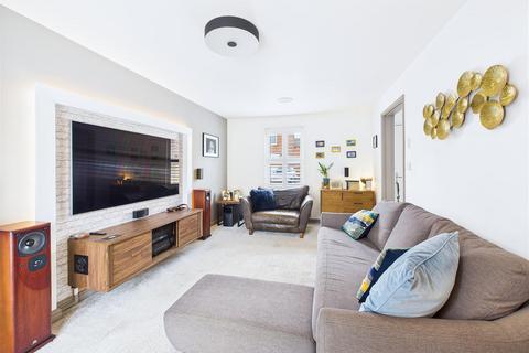 3 Trunkfield Meadow, Lichfield, WS13 8FL