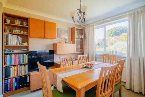 1 Alexandra Way, Crediton, EX17 2EA