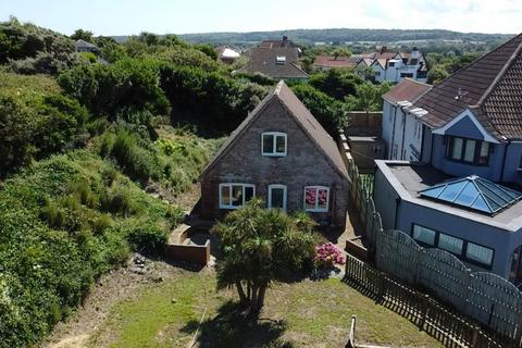 3 bedroom chalet for sale, Cliff Road, Sheringham NR26