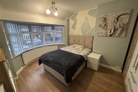 5 Abbey Drive, Leicester, LE4 2AL
