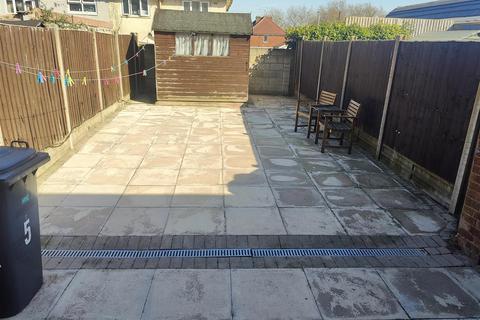 5 Abbey Drive, Leicester, LE4 2AL