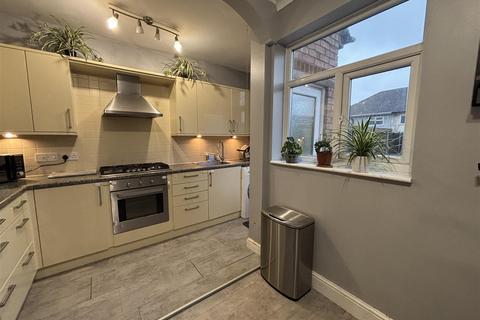 5 Abbey Drive, Leicester, LE4 2AL