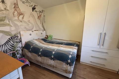 5 Abbey Drive, Leicester, LE4 2AL