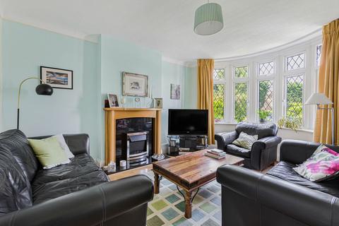 4 bedroom semi-detached house for sale, Oakmere Avenue, Potters Bar, EN6