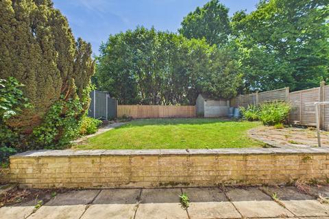 4 Abbotswood Close, Tadley, RG26 3UH