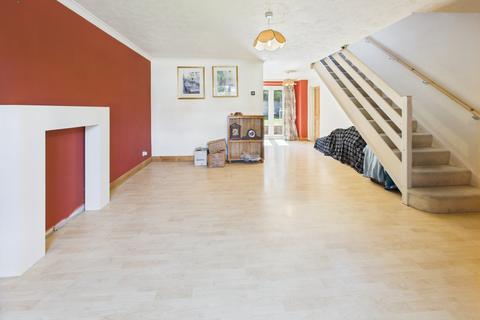 4 Abbotswood Close, Tadley, RG26 3UH