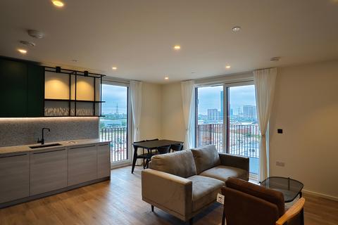 2 bedroom flat to rent, Poplar Riverside 2