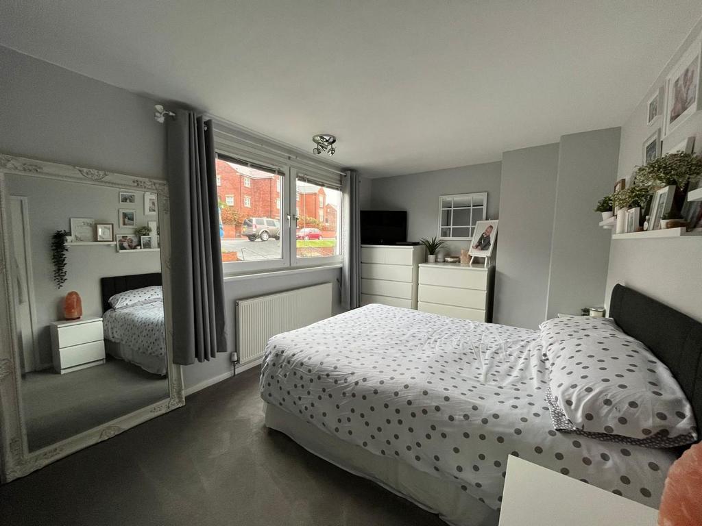 Bed 1 03.JPG