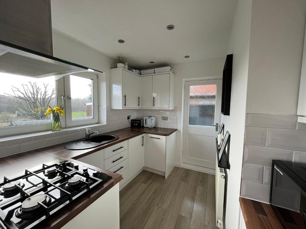 Kitchen 02.JPG