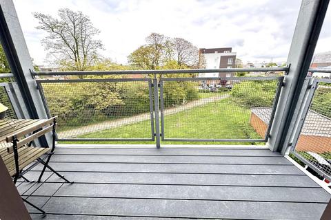 2 bedroom flat for sale, Muir Drive, Dartford DA1