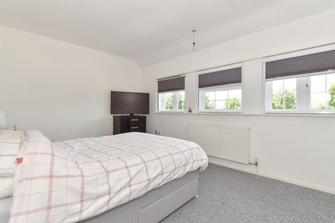 230 Romford Road, Aveley, South Ockendon, RM15 4PH