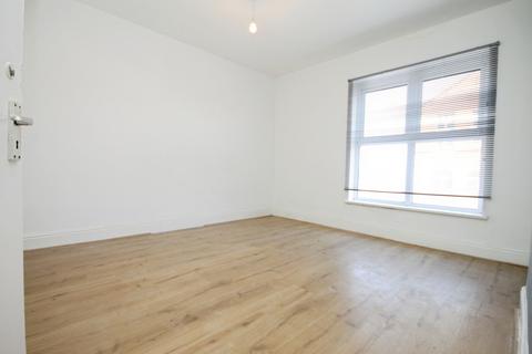 3 bedroom semi-detached house to rent, South View Road, Nether Edge, Sheffield, S7