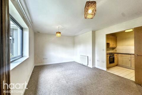 2 bedroom apartment for sale, Mckenzie Court, Maidstone