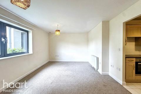 2 bedroom apartment for sale, Mckenzie Court, Maidstone