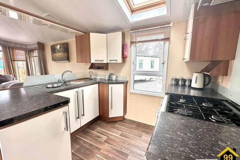 3 bedroom park home to rent, Park Road, Birchington, Kent, CT7