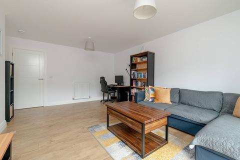 Flat 5, 21b Brunswick Road, Edinburgh, EH7 5FN
