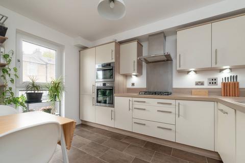 Flat 5, 21b Brunswick Road, Edinburgh, EH7 5FN