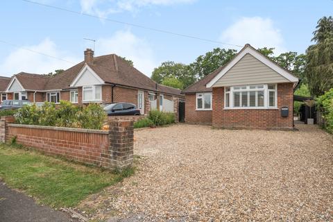 4 bedroom bungalow for sale, Saffron Platt, Guildford, Surrey, GU2