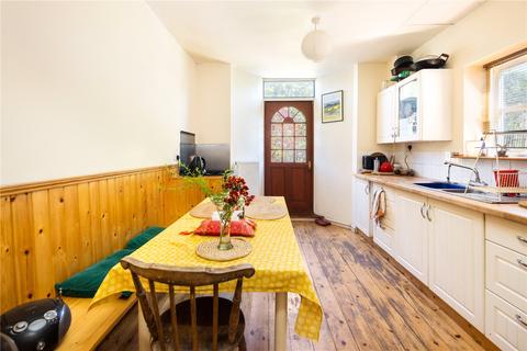 16 Almack Road, London, E5 0RL