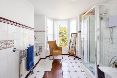 16 Almack Road, London, E5 0RL