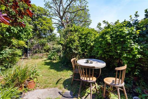 16 Almack Road, London, E5 0RL