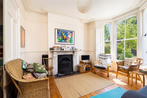 16 Almack Road, London, E5 0RL