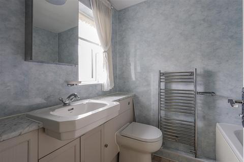 8 Parc Clwyd, Barry, CF63 1DS