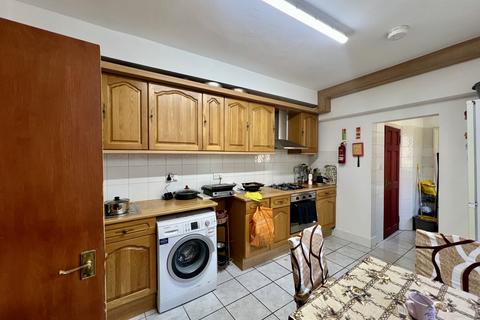 1 bedroom in a house share to rent, Pemberton road, N4