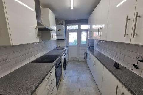 undefined, Selsdon Road, South Croydon