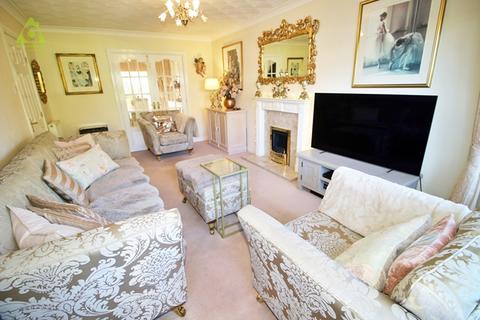 4 bedroom detached house for sale, Farleigh Close, Westhoughton, BL5 3ES