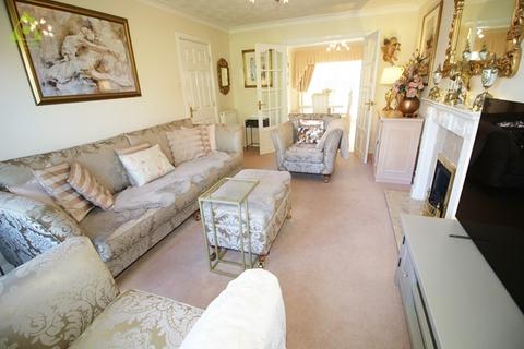 4 bedroom detached house for sale, Farleigh Close, Westhoughton, BL5 3ES