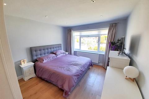 2 Briar Close, Yapton, Arundel, BN18 0ES