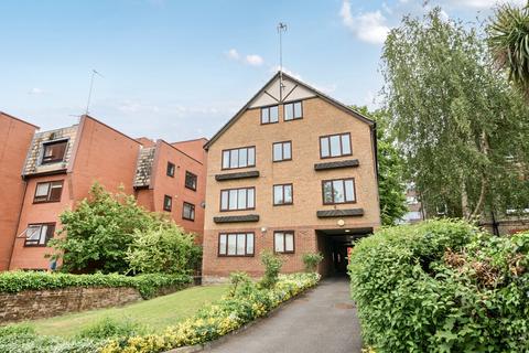 1 bedroom apartment for sale, Preston Court, 38 Station Road, New Barnet, Hertfordshire, EN5