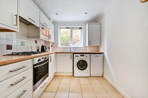 1 bedroom apartment for sale, Preston Court, 38 Station Road, New Barnet, Hertfordshire, EN5