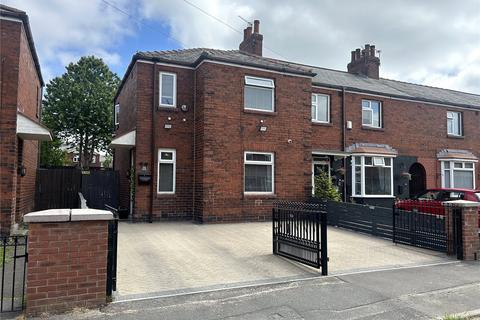 3 bedroom end of terrace house for sale, Third Avenue, Oldham, Greater Manchester, OL8