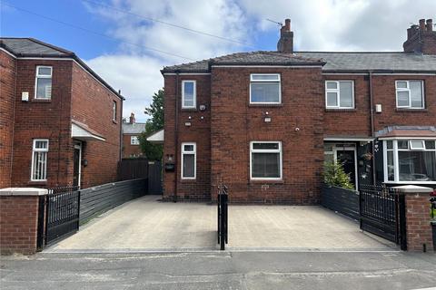 3 bedroom end of terrace house for sale, Third Avenue, Oldham, Greater Manchester, OL8