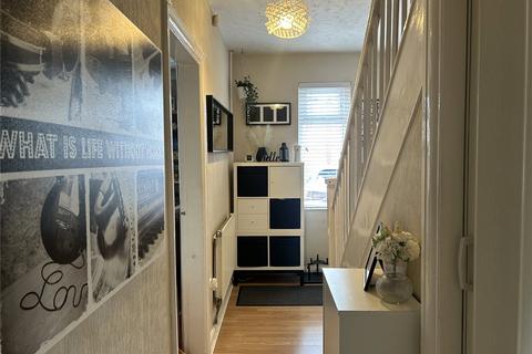 3 bedroom end of terrace house for sale, Third Avenue, Oldham, Greater Manchester, OL8